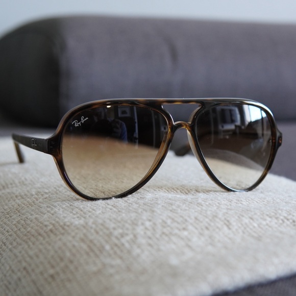 Ray-Ban Other - Ray-Ban Cats 5000 Classic Sunglasses